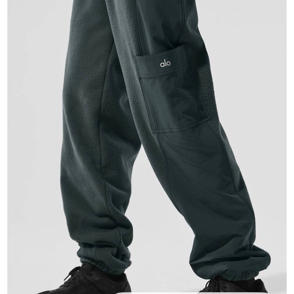 ALO Yoga NWT OG.$158 Polar Fleece Wintry Mix Pant - Charcoal Green
